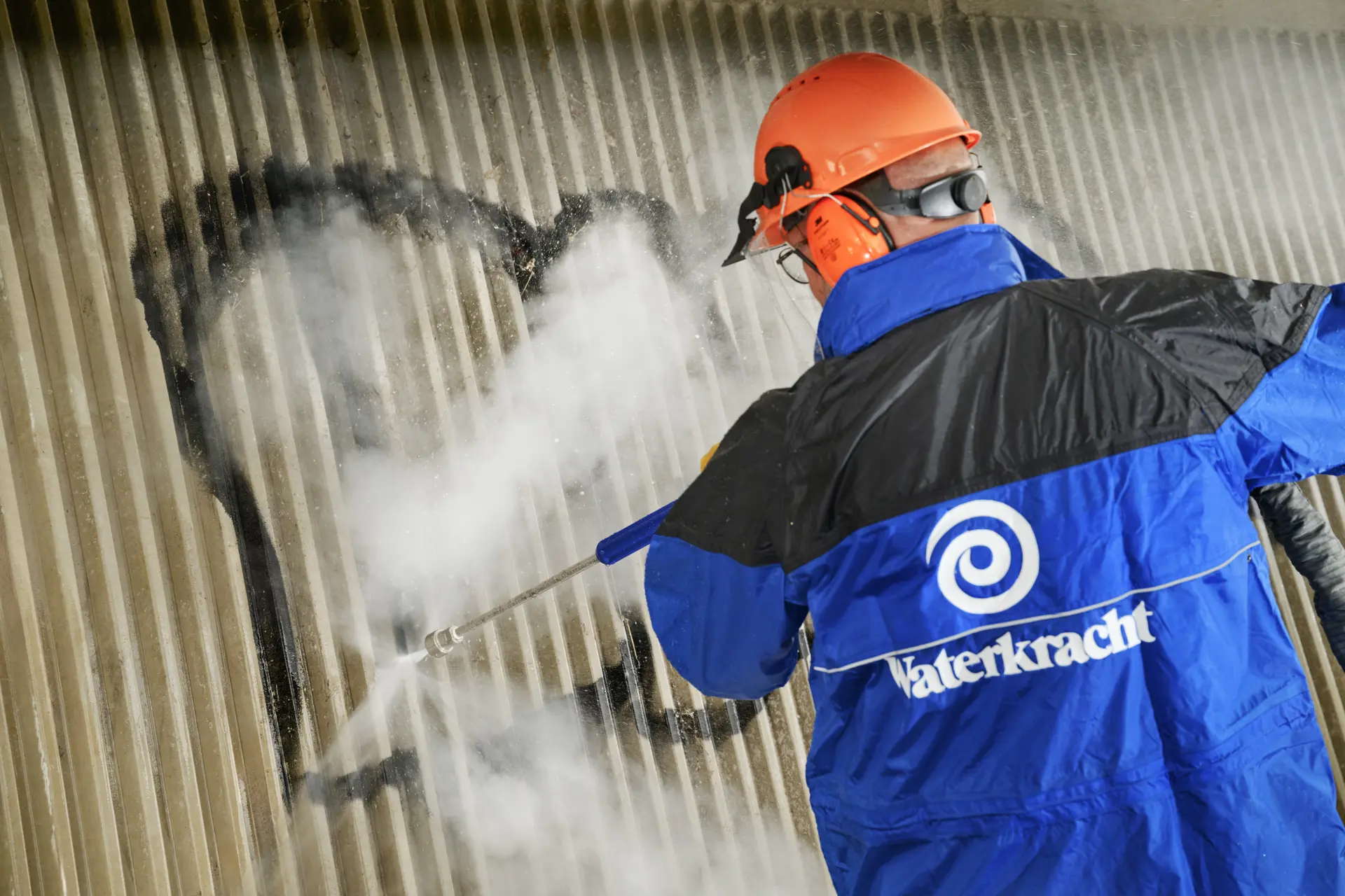 Gevelreiniger in actie