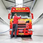 Vrachtwagen wasplaats materialen